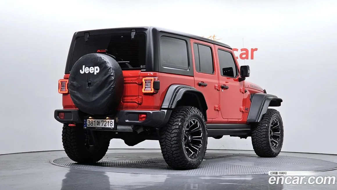 Jeep Wrangler — фото 8