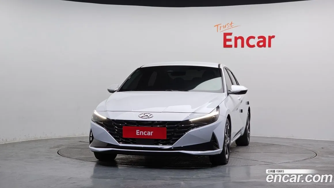 Hyundai AVANTE — фото 3