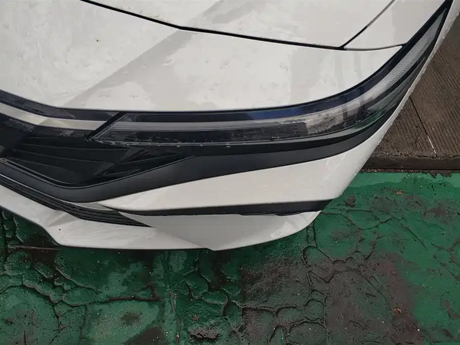 Hyundai Elantra — фото 4