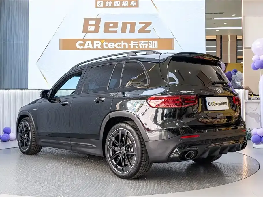 Mercedes-Benz GLB AMG — фото 10