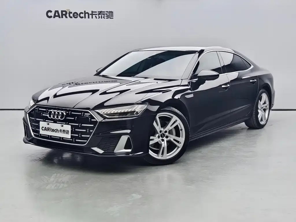 Audi A7L — фото 1