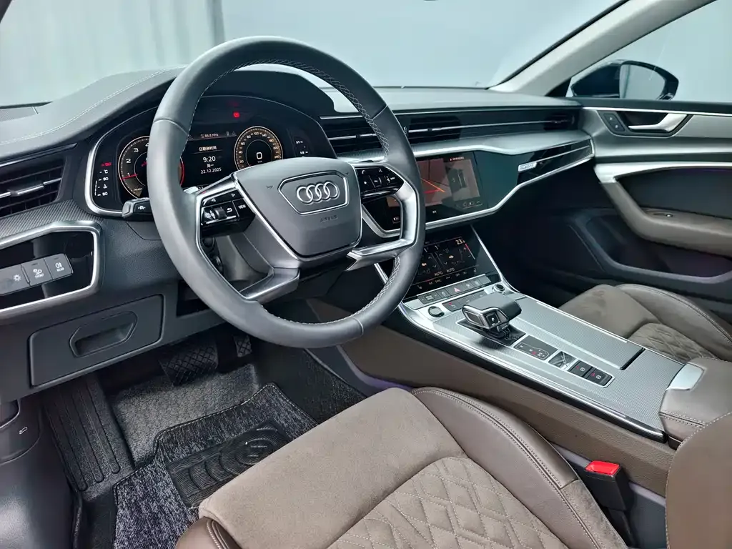 Audi A7L — фото 10