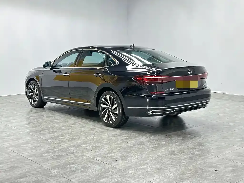 Volkswagen Passat — фото 4