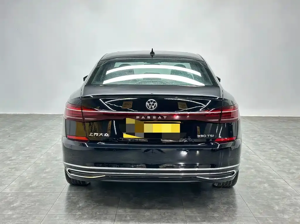 Volkswagen Passat — фото 6