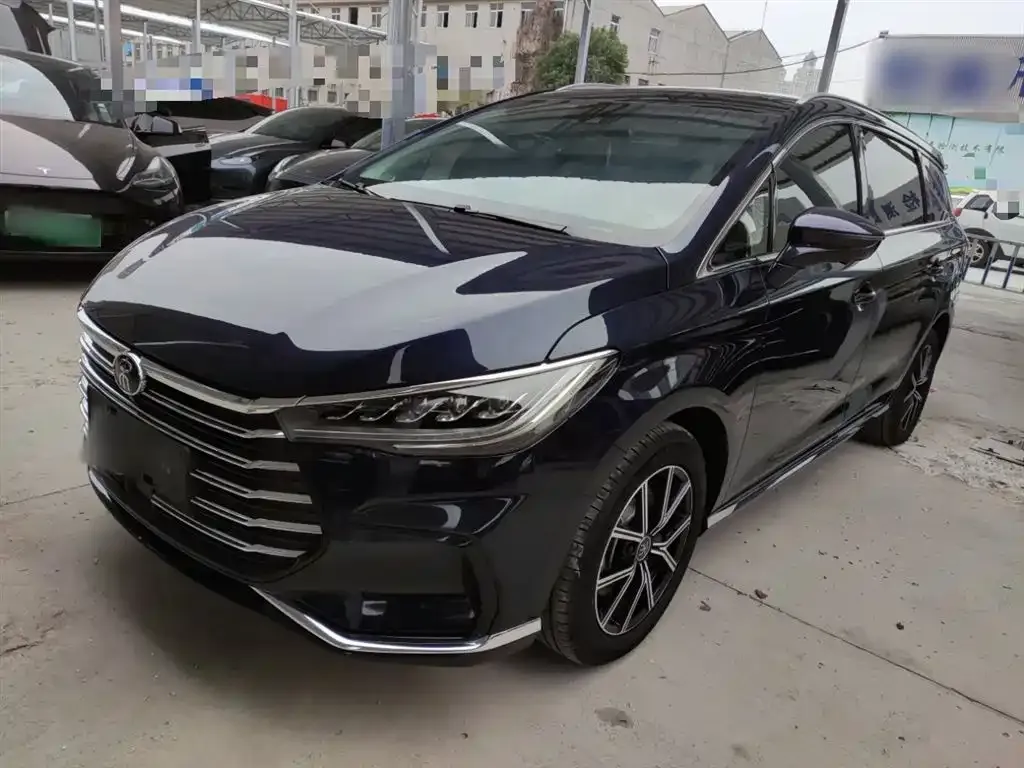 BYD MAX New Energy — фото 1