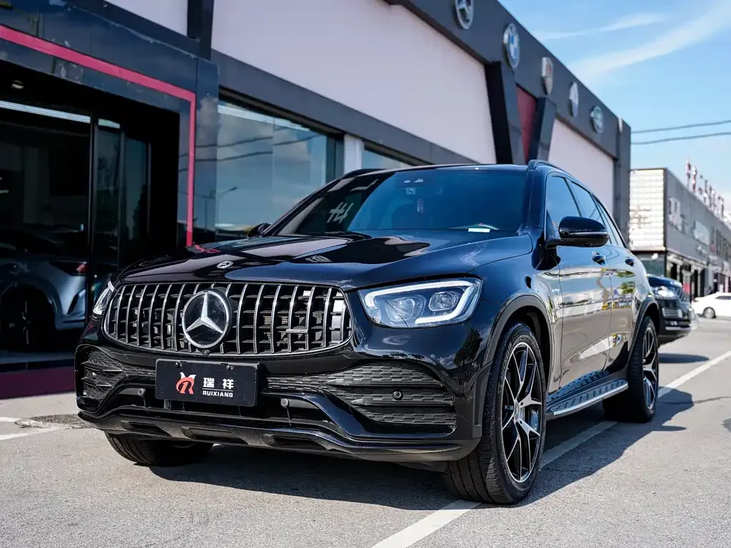 Mercedes-Benz GLC AMG — фото 1
