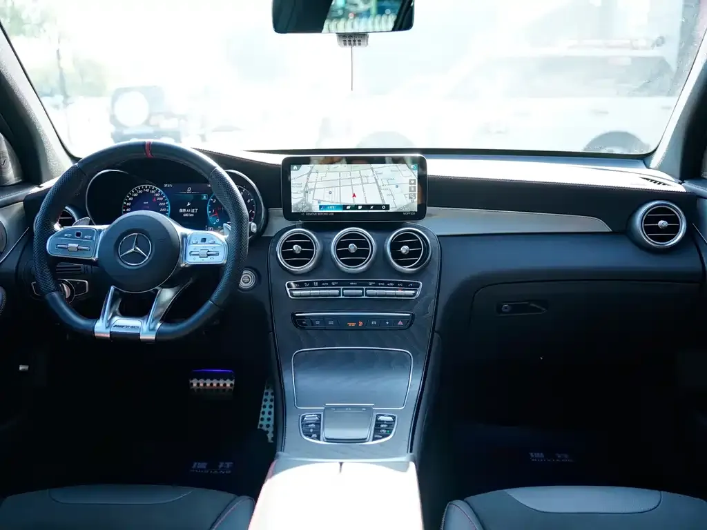 Mercedes-Benz GLC AMG — фото 8