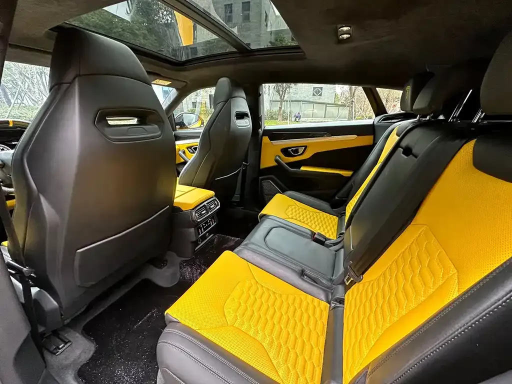 Lamborghini Urus — фото 7