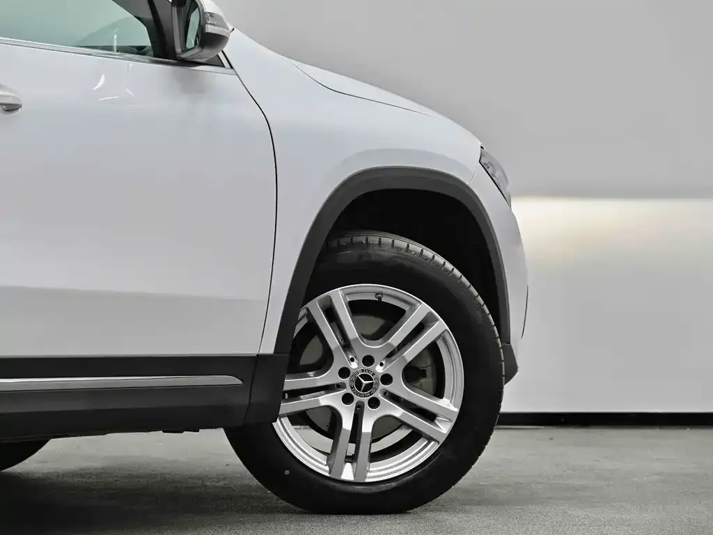 Mercedes-Benz GLA — фото 10