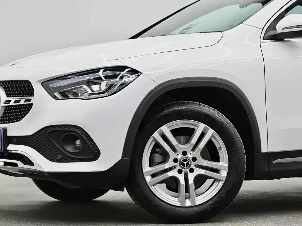 Mercedes-Benz GLA — фото 8