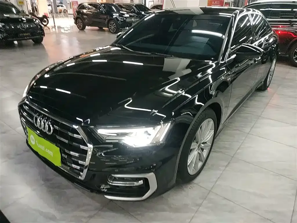 Audi A6L — фото 1