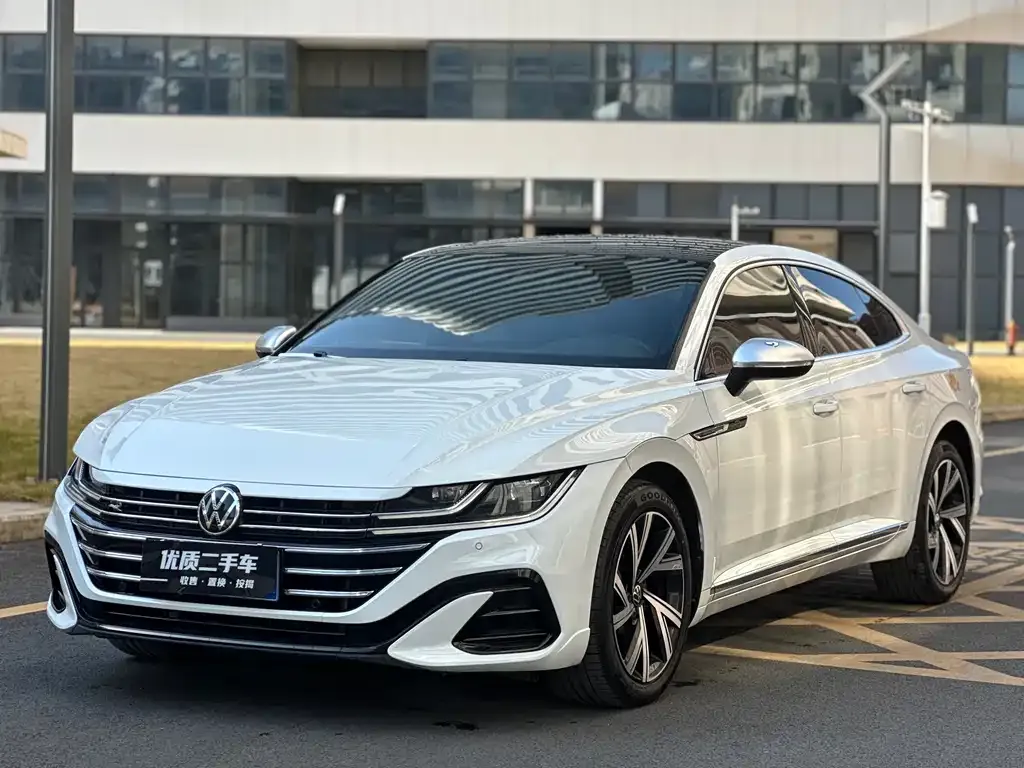 Volkswagen CC — фото 1