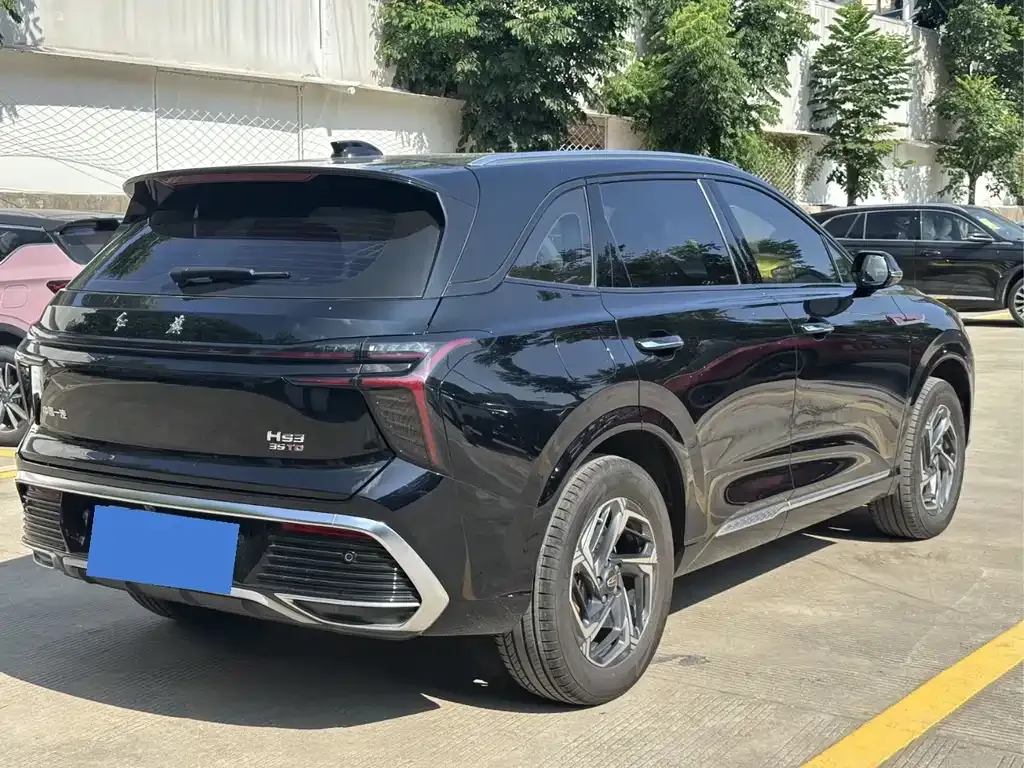 Hongqi HS3 — фото 6