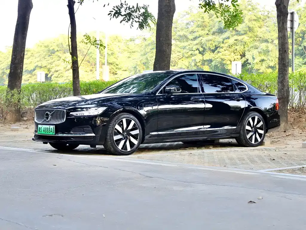 Volvo S90 PHEV — фото 1