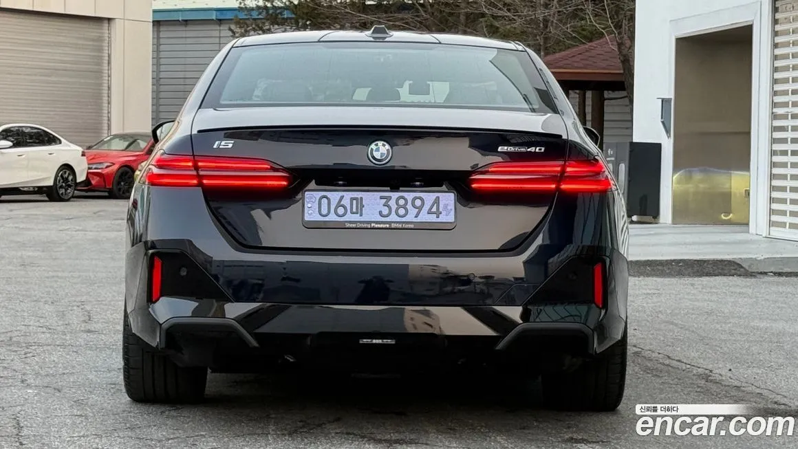 BMW i5 — фото 7