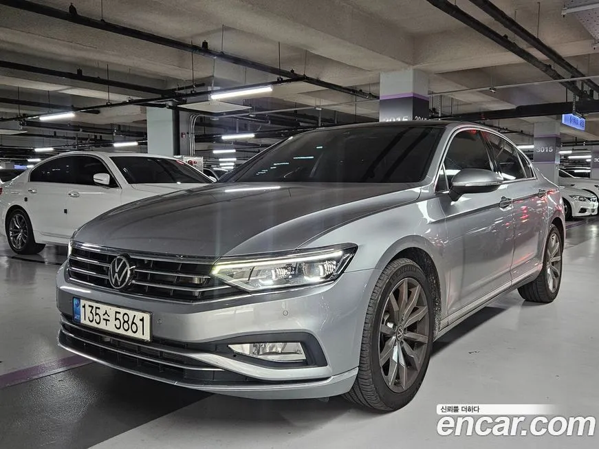 Volkswagen Passat — фото 1