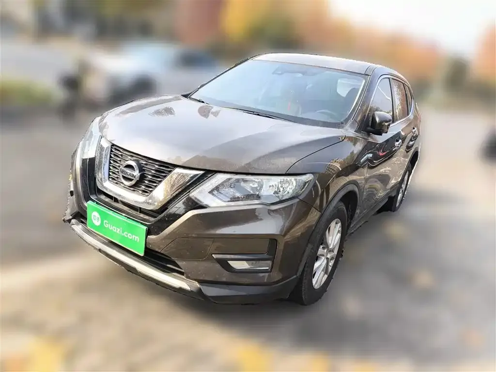 Nissan X-Trail — фото 1