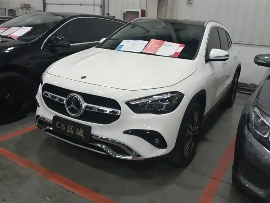 Mercedes-Benz GLA — фото 1