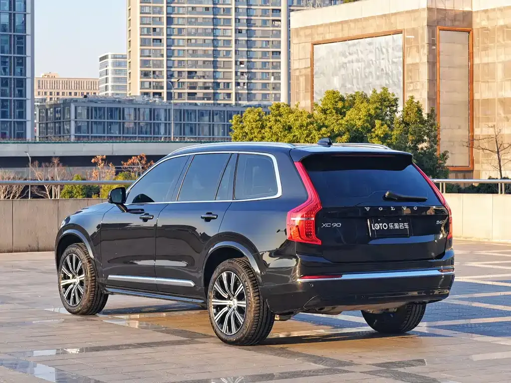 Volvo XC90 — фото 9