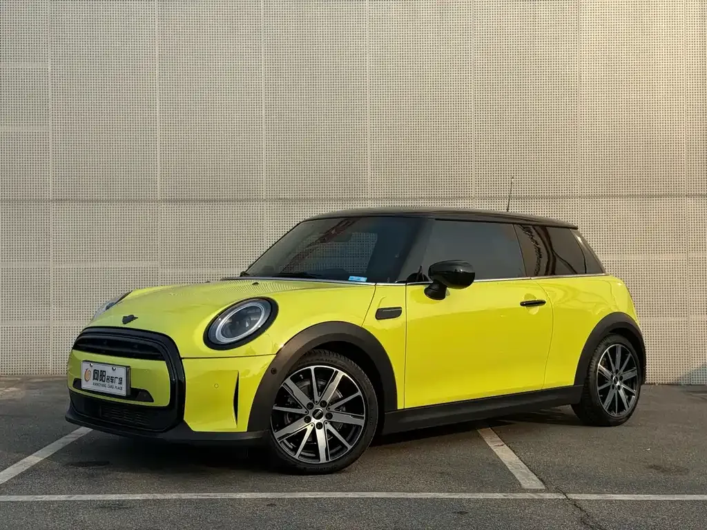 MINI Cooper (3-door) — фото 1