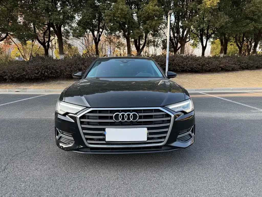 Audi A6L — фото 9