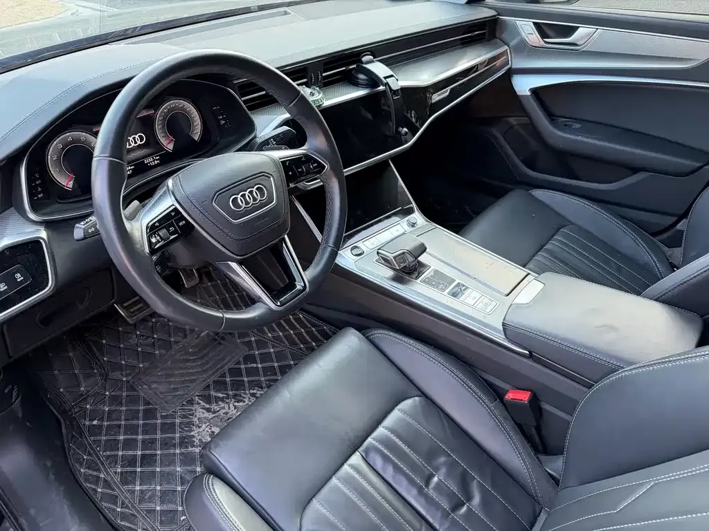 Audi A6L — фото 8