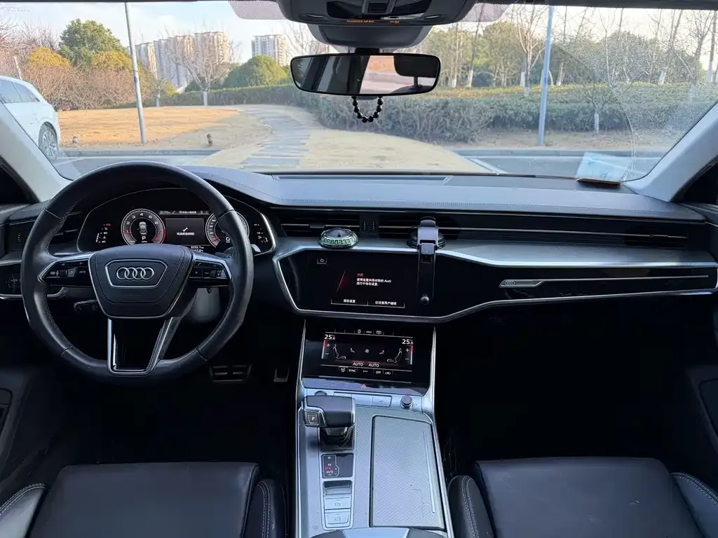 Audi A6L — фото 7