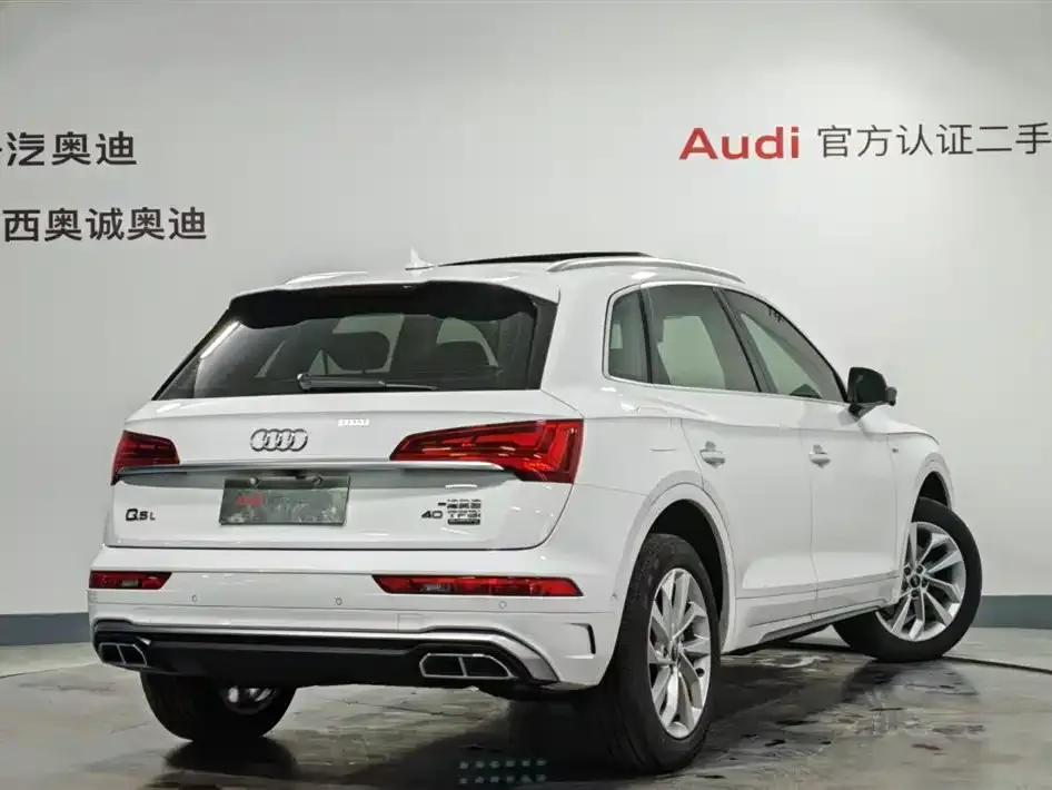 Audi Q5L — фото 3