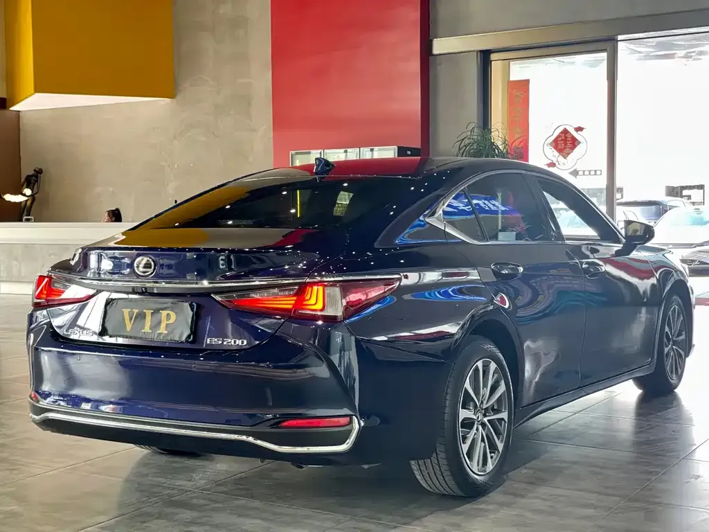 Lexus ES — фото 7