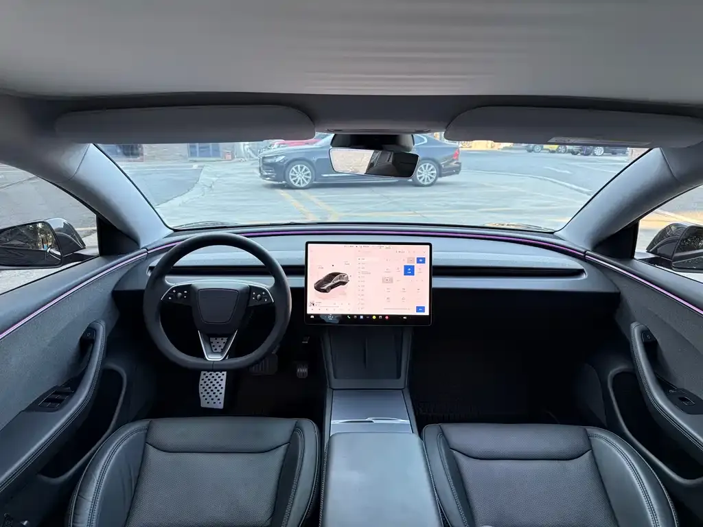 Tesla Model 3 — фото 4