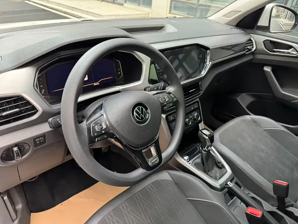 Volkswagen T-Cross — фото 9