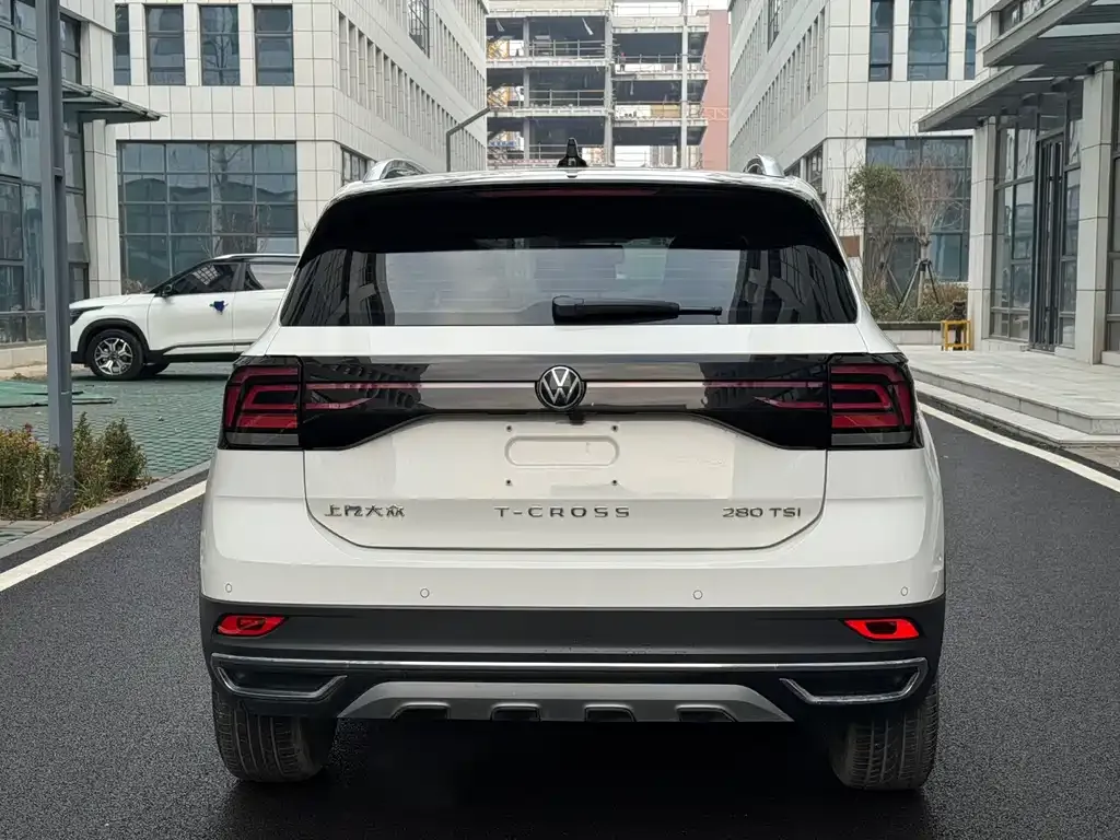 Volkswagen T-Cross — фото 10