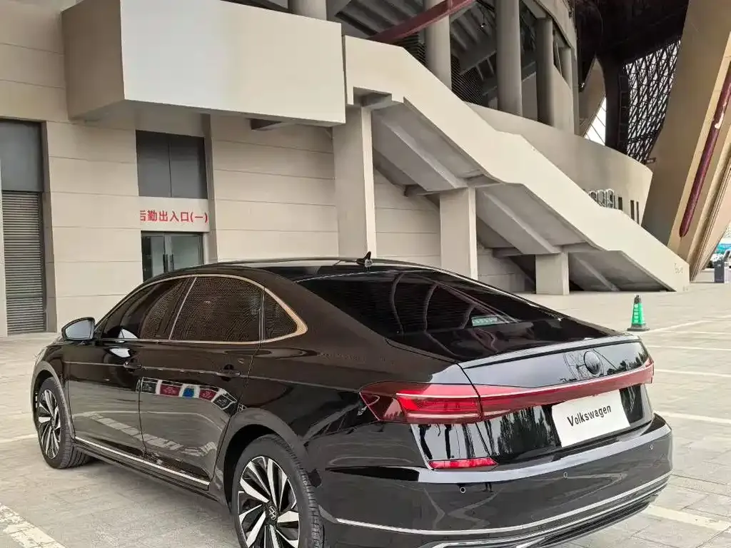 Volkswagen Passat — фото 3