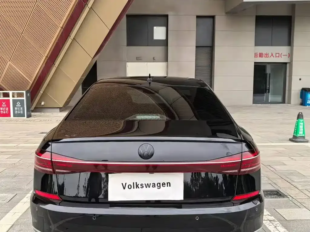 Volkswagen Passat — фото 8