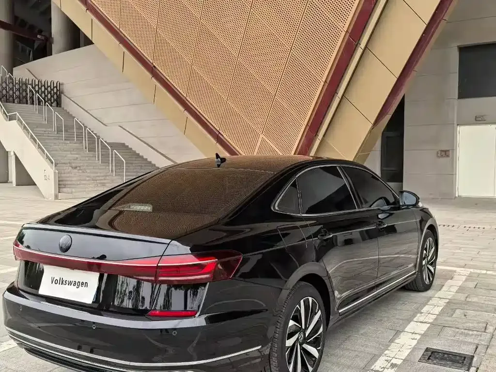 Volkswagen Passat — фото 7