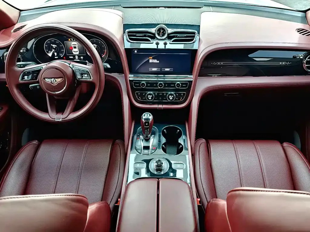 Bentley Bentayga — фото 10