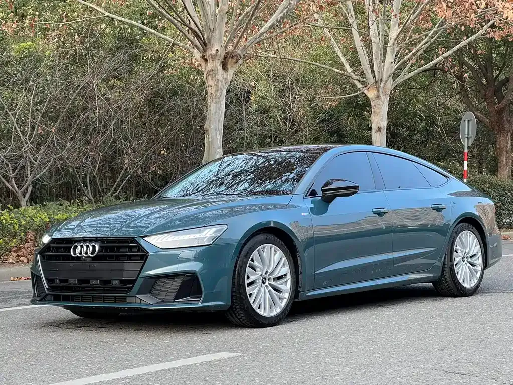 Audi A7 — фото 1