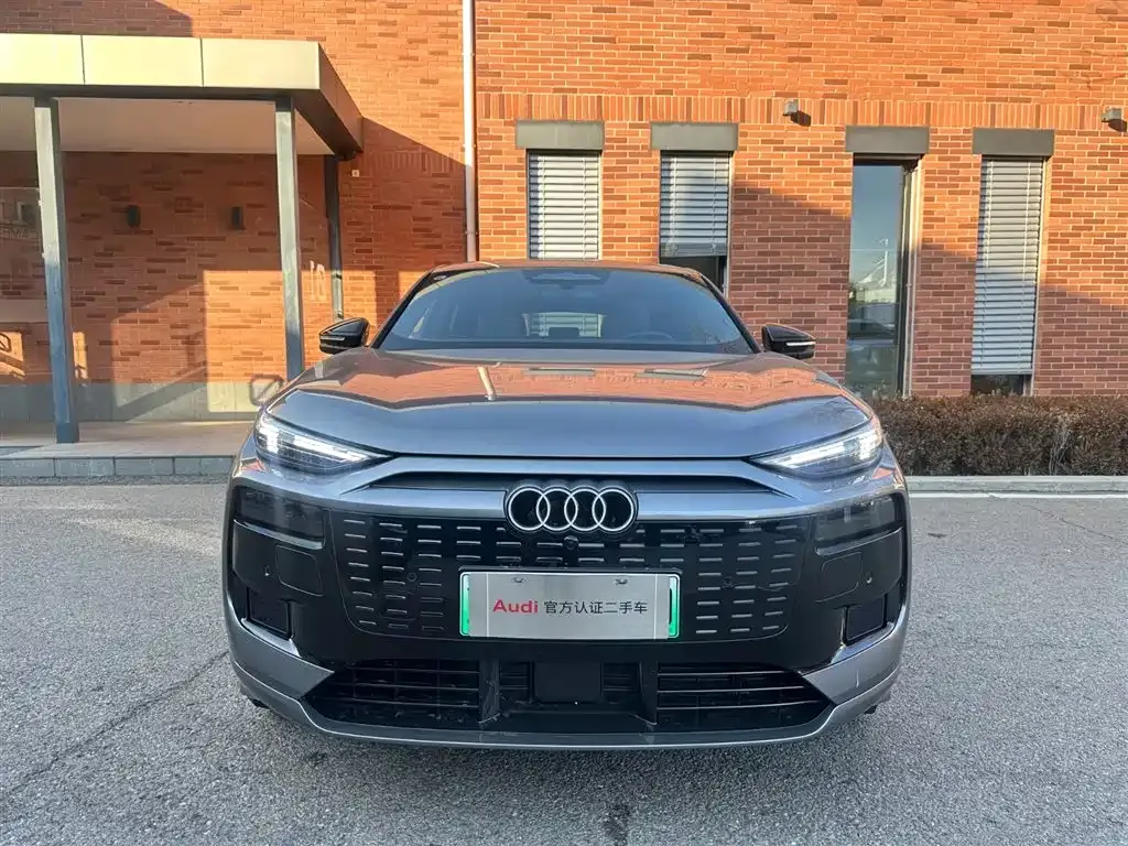 Audi Q6L Sportback e-tron — фото 9