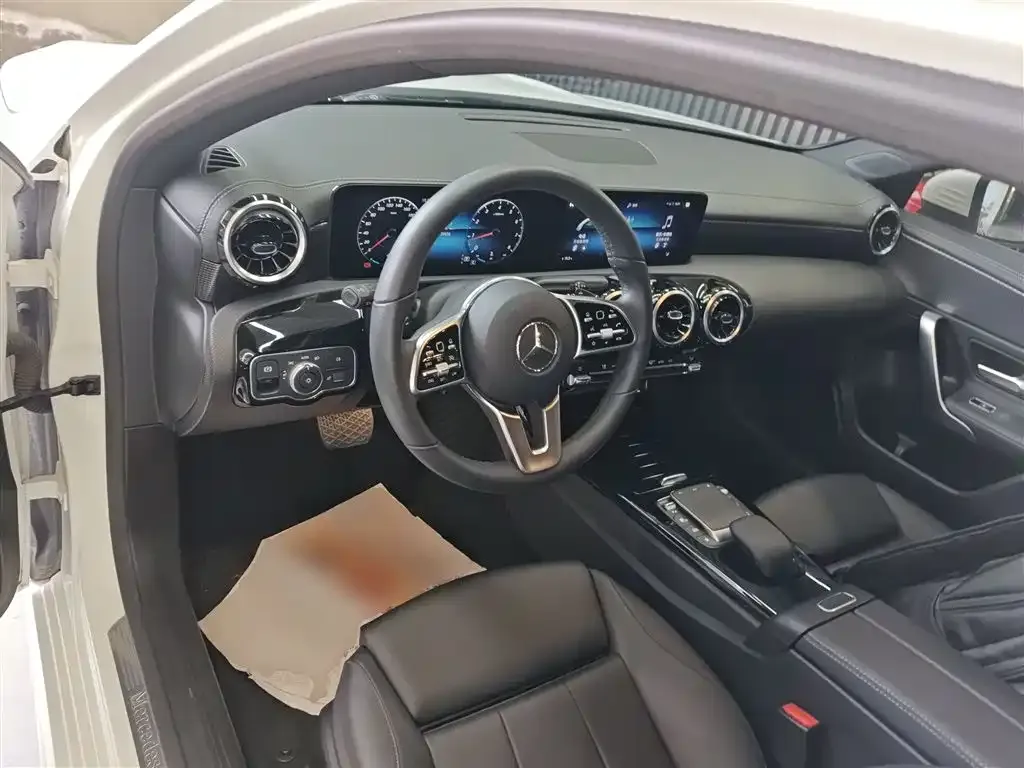Mercedes-Benz A-Class — фото 10
