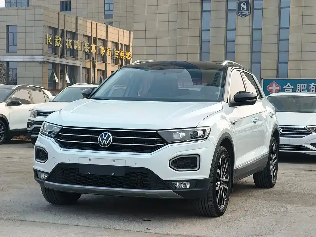 Volkswagen T-Roc — фото 1