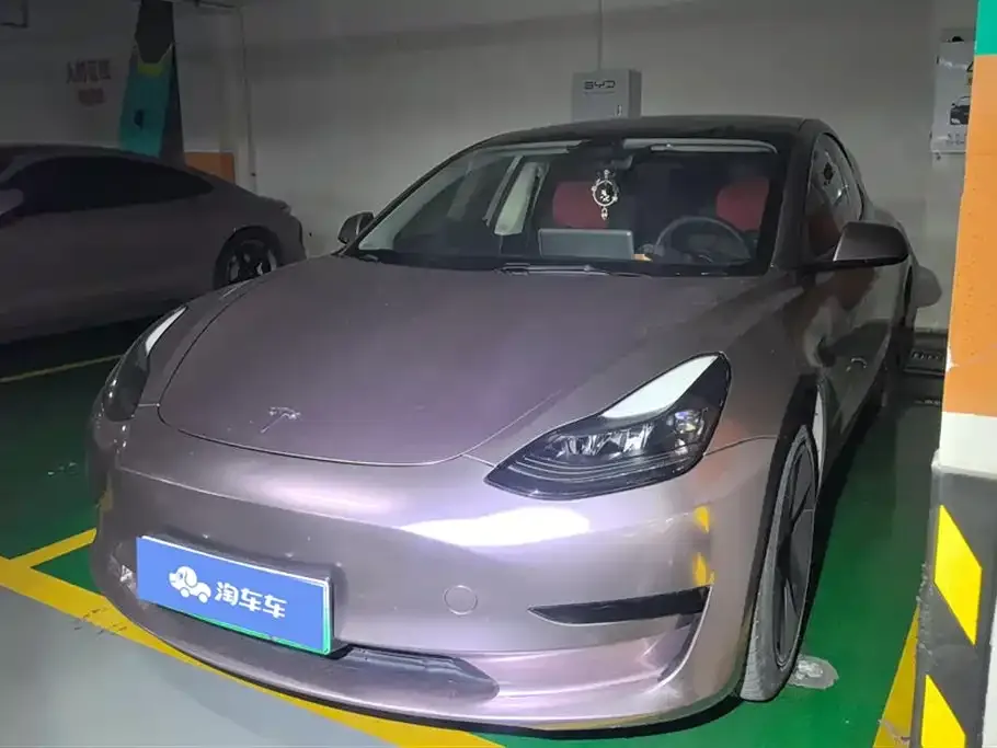 Tesla Model 3 — фото 1