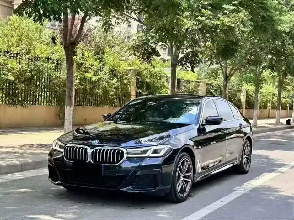 BMW 5 Series — фото 8