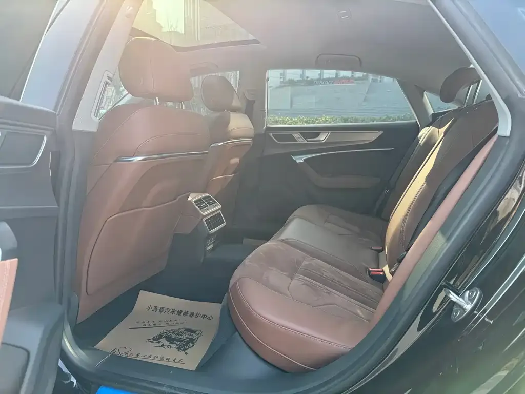 Audi A7L — фото 4