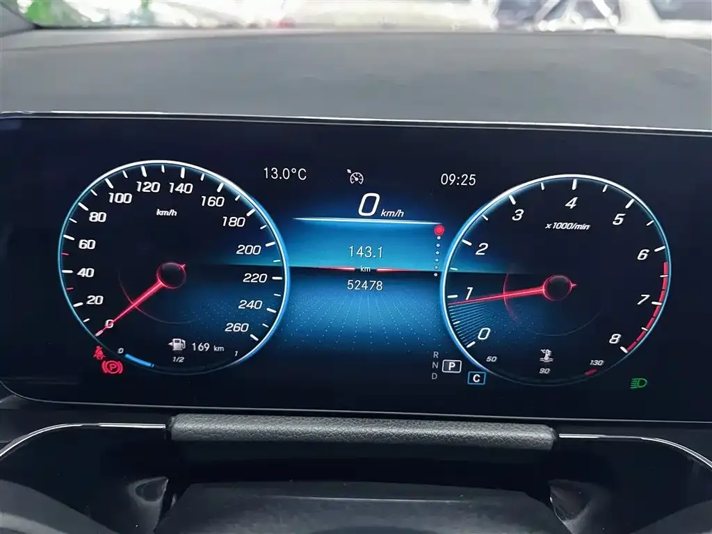 Mercedes-Benz GLA — фото 10