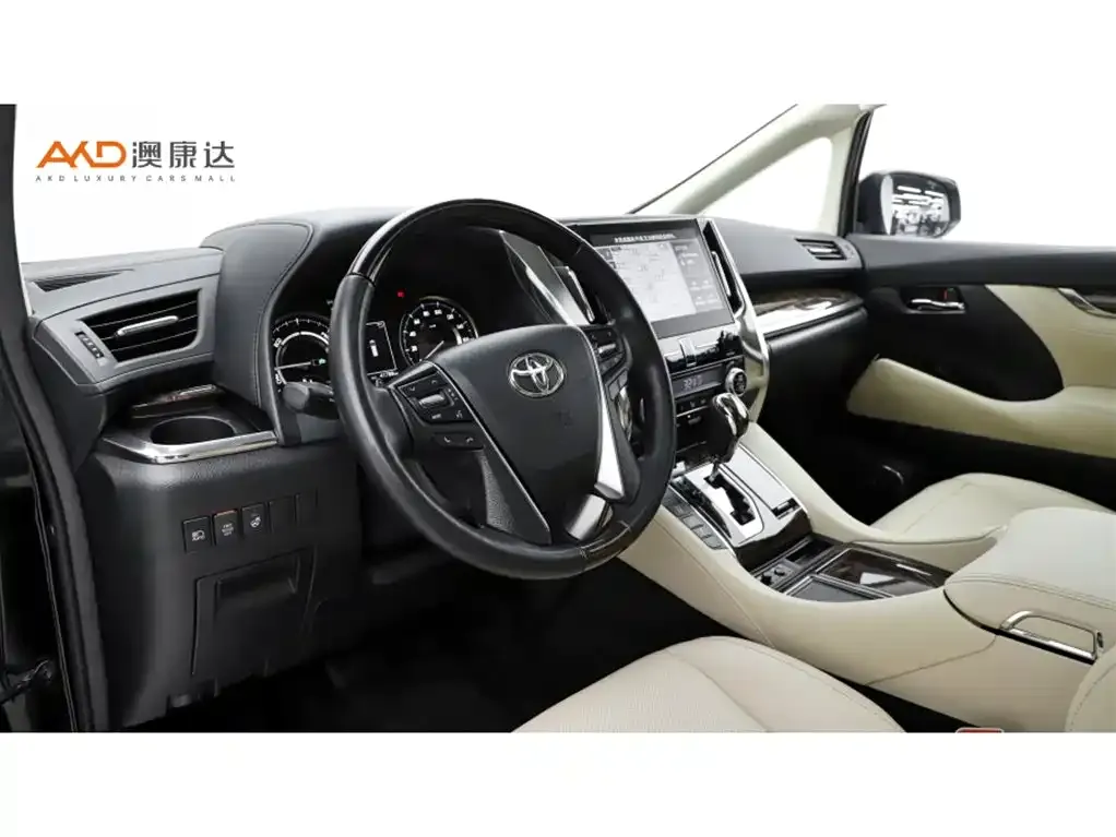 Toyota Alphard — фото 3