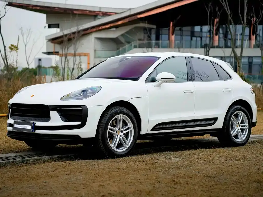 Porsche Macan — фото 1