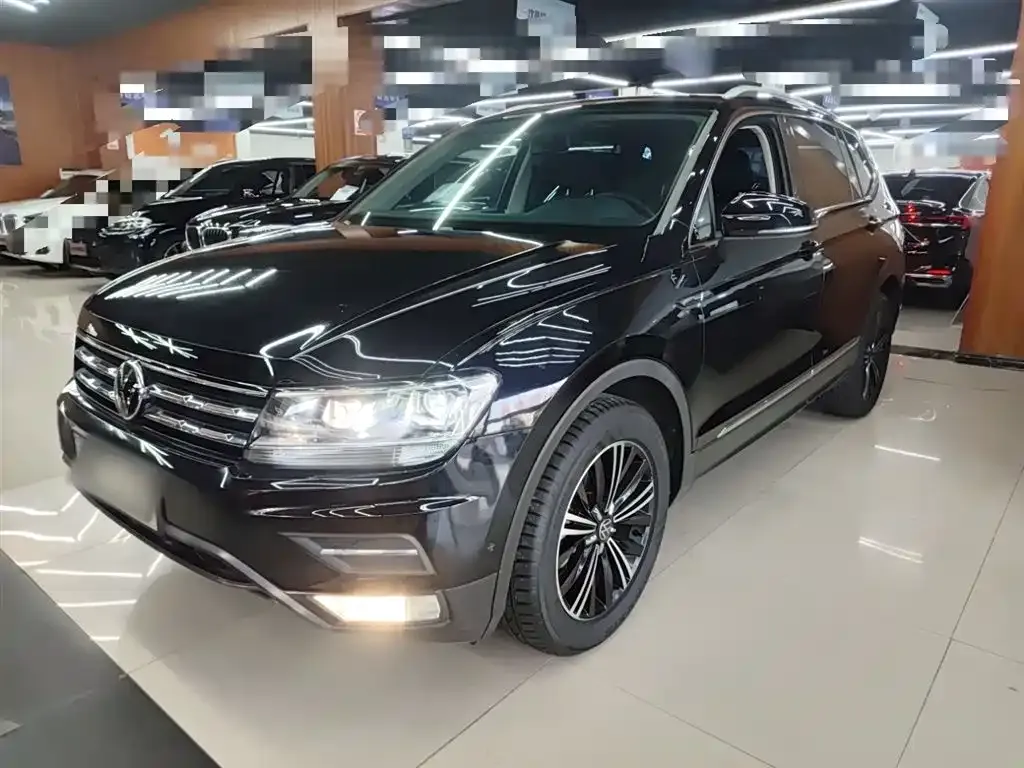 Volkswagen Tiguan L — фото 5