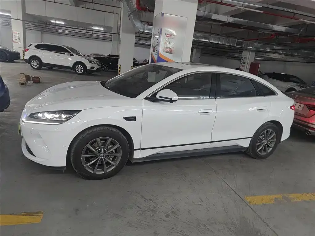 BYD Qin L — фото 9