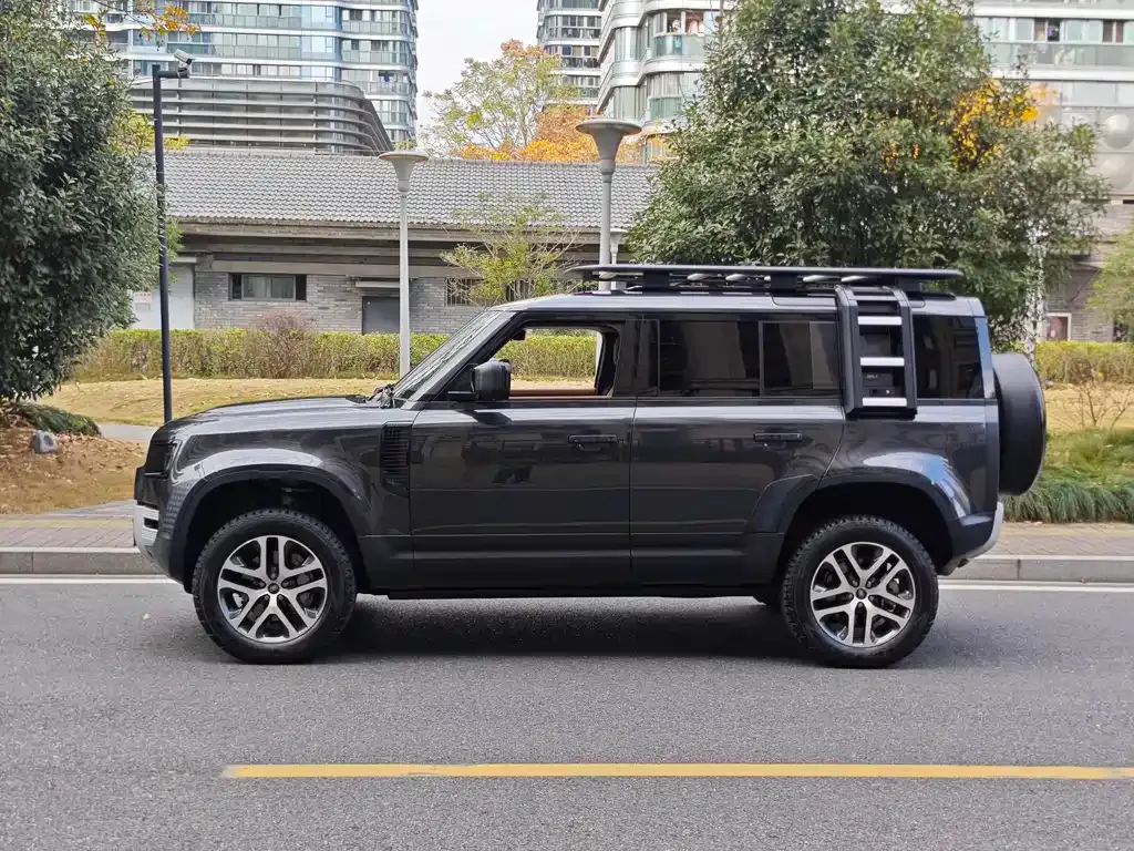 Land Rover Defender — фото 6