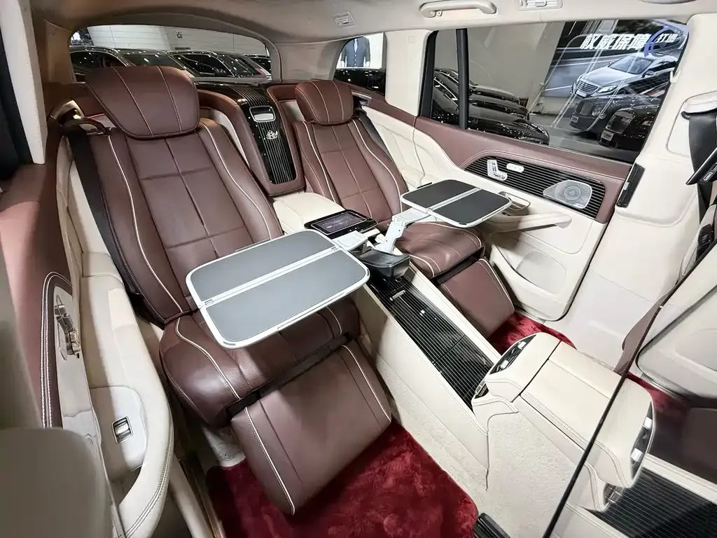 Mercedes-Benz GLS — фото 9